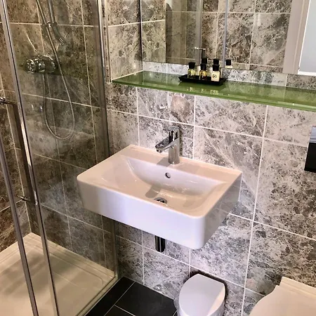 Pensión Atlantic House 4*